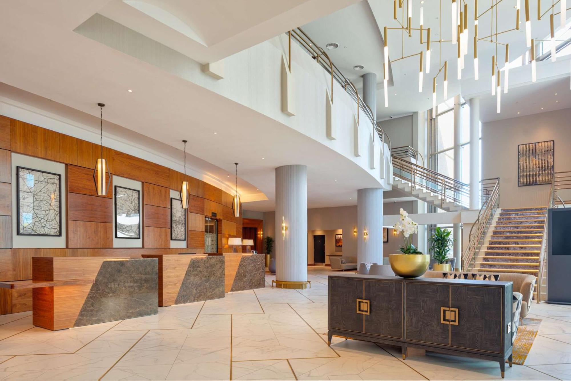 Hilton Belfast Hotel Exterior photo The lobby of the hotel